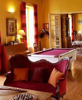 Aux Trois Fontaines Hotel Eynesse