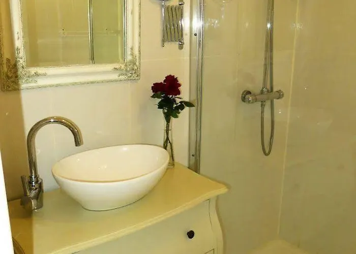 Ξενοδοχείο Aux Trois Fontaines *