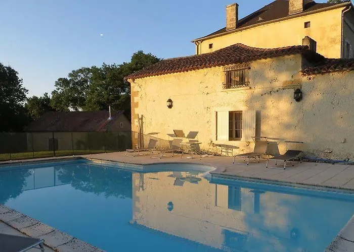 Aux Trois Fontaines Ξενοδοχείο